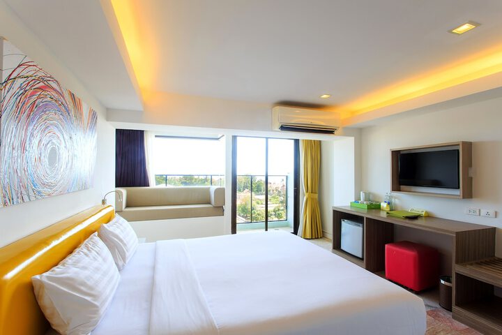 Room 53 of 90