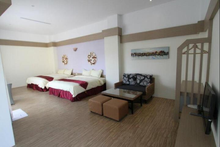 Room 2 of 6