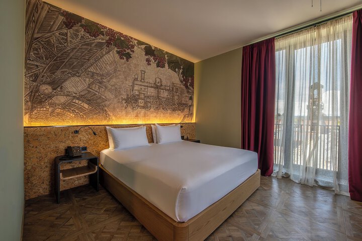 Room 21 of 53