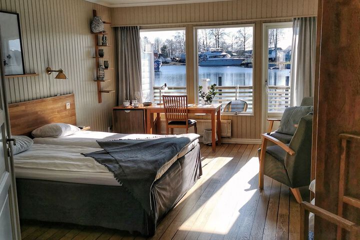 Room 4 of 22