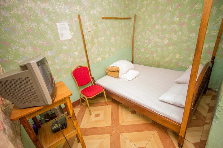 Room 7 of 20