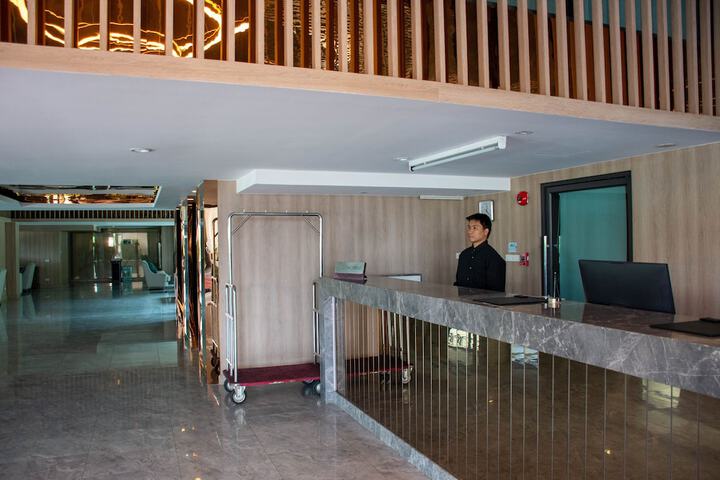 Hotel Interior 14 of 142