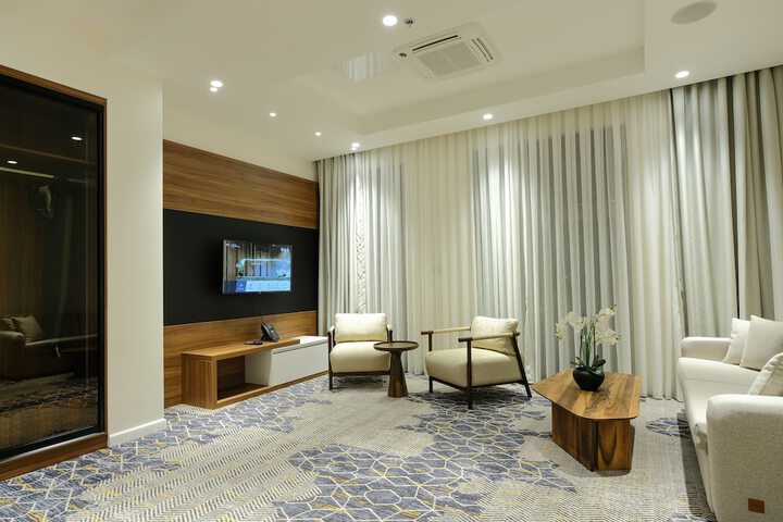 Room 43 of 103