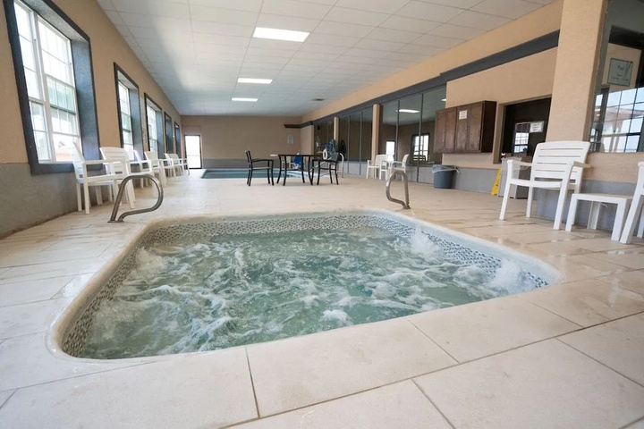 Pool 7 of 12