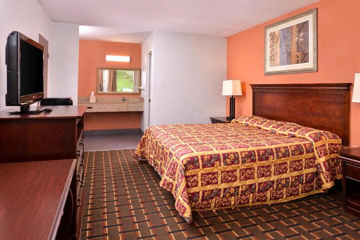 Standard | King Bed (8 of 13)