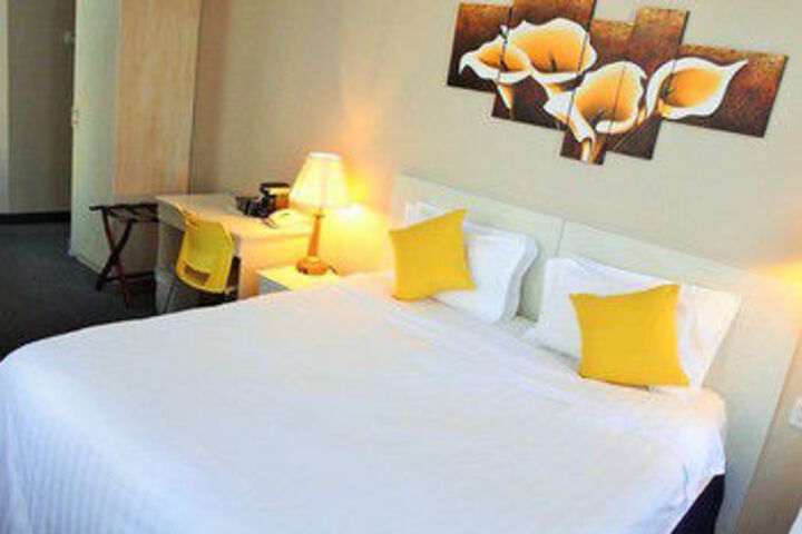 Room 7 of 32
