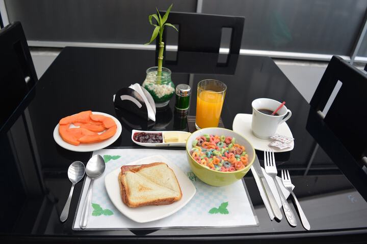 Breakfast meal