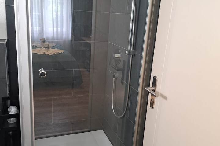 Room 103 of 131
