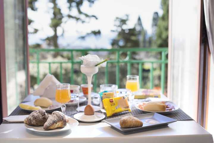 Breakfast/Coffee Service 58 of 64