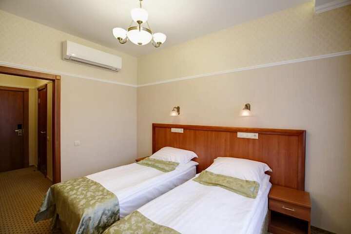 Room 13 of 41