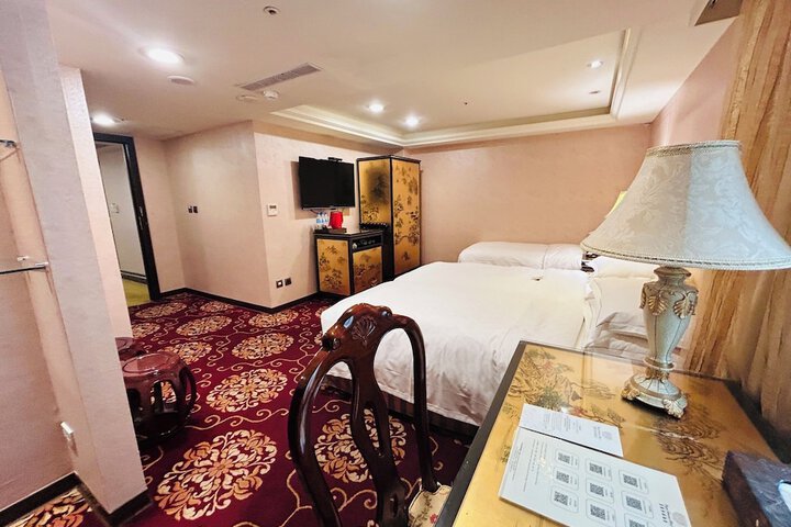 Room 47 of 216