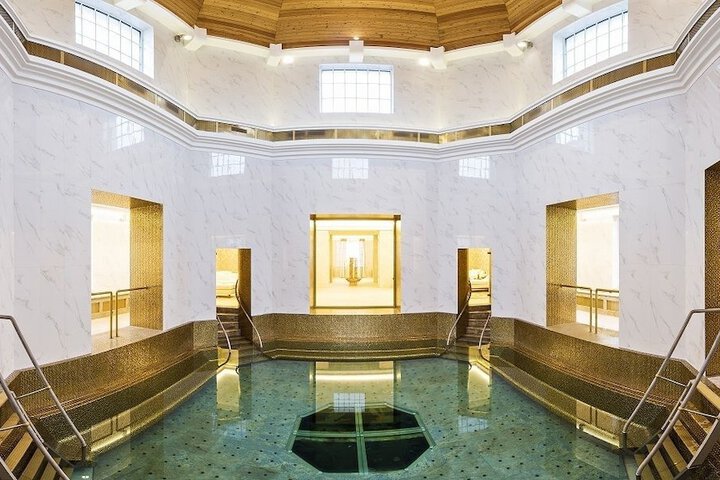 Pool 20 of 41