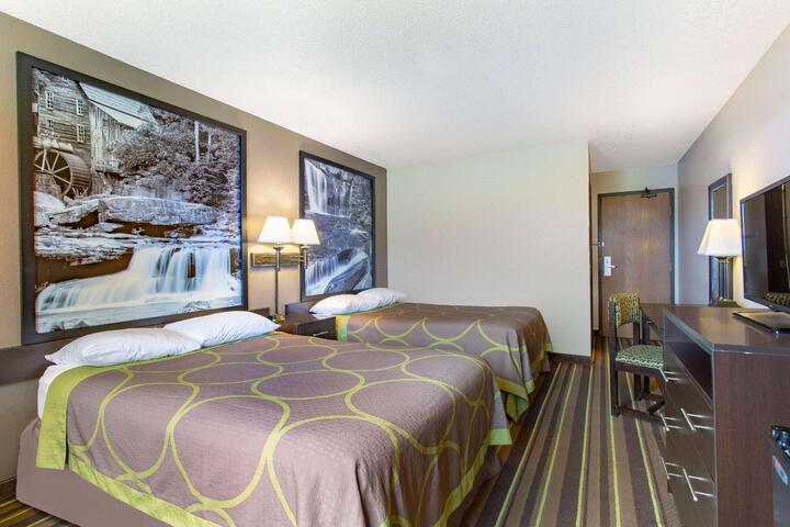 2 Double Beds (4 of 7)