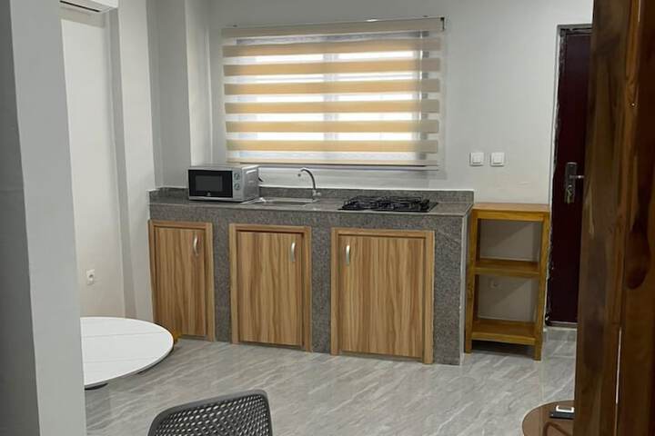 Room 6 of 14