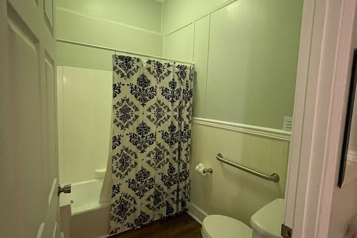 Room 247 of 309