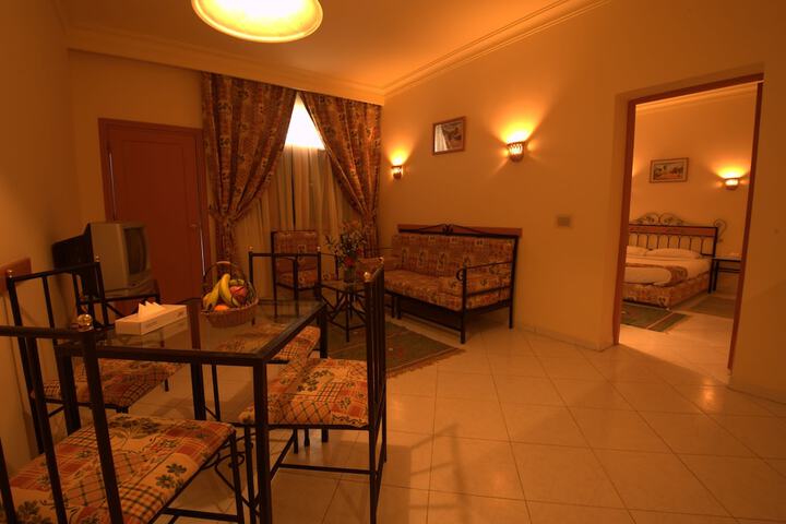 Room 6 of 36