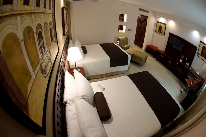 Room 21 of 97