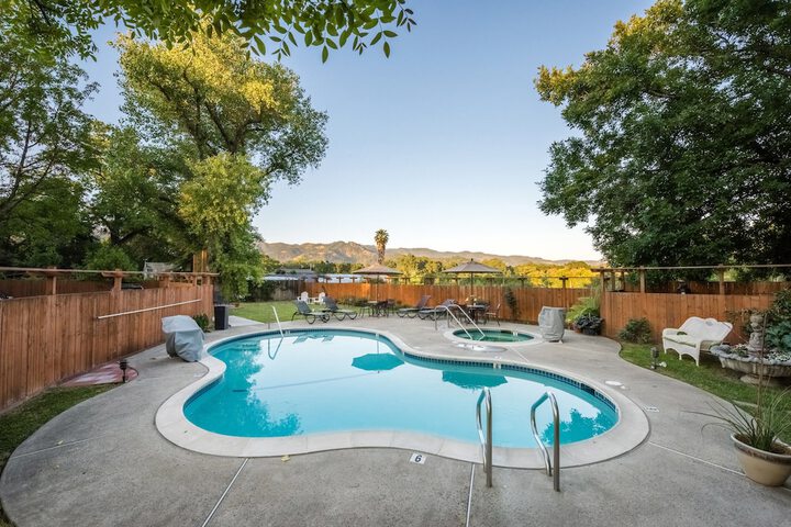 Pool 91 of 106