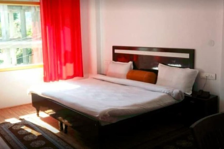 Room 6 of 24
