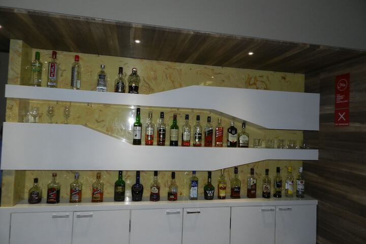 Lounge 40 of 70