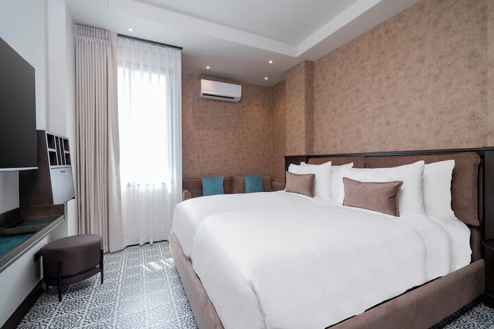 Room 12 of 39