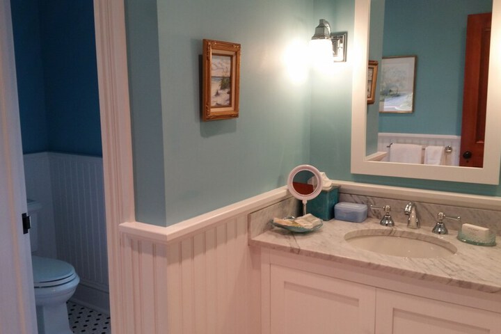 Room 9 of 29