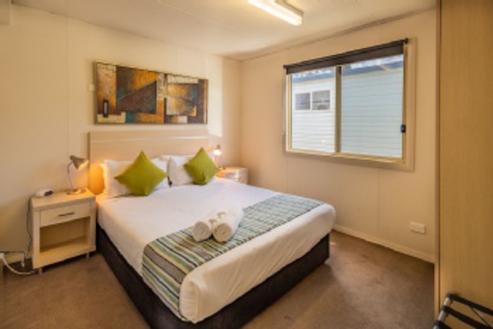 Room 225 of 611