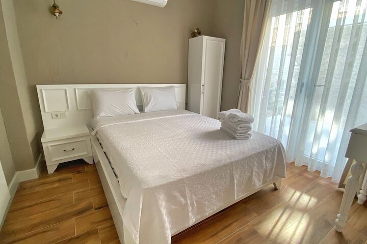 Room 5 of 57