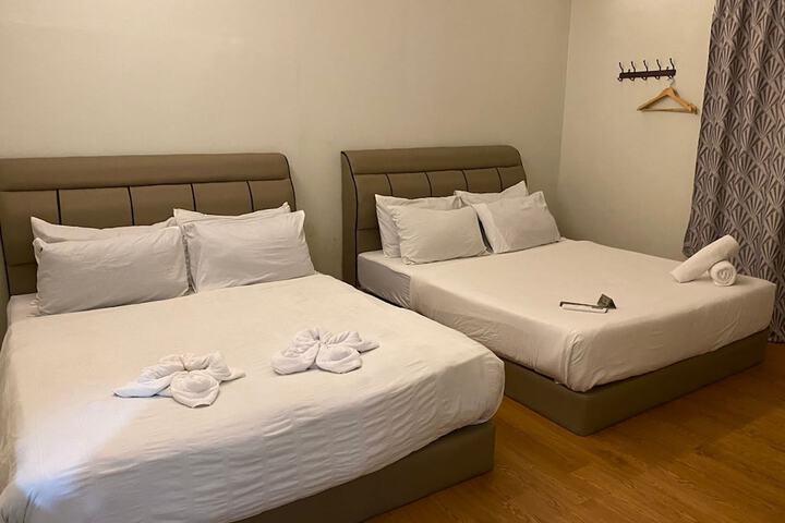 Room 7 of 14