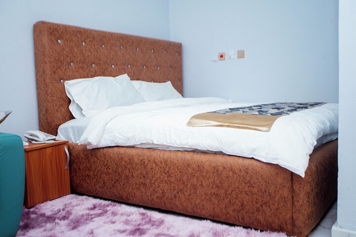 Room 2 of 13