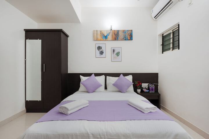 Room 6 of 25