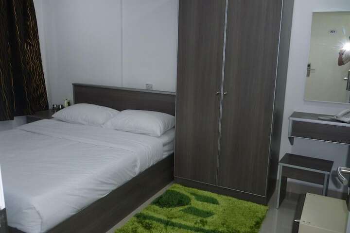 Room 56 of 128
