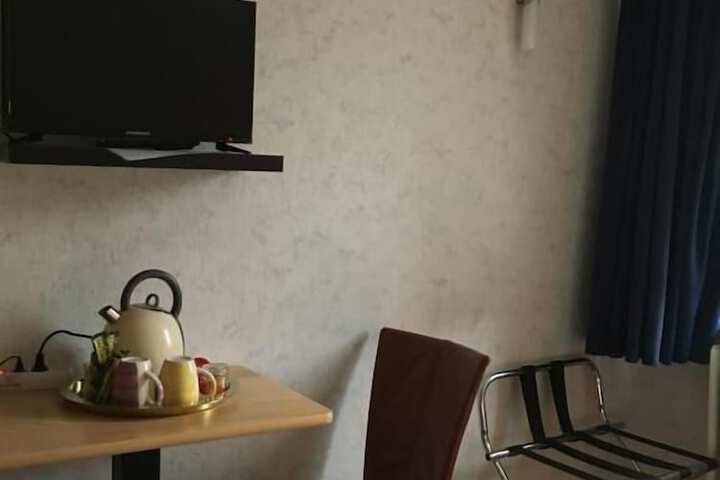 Room 12 of 60