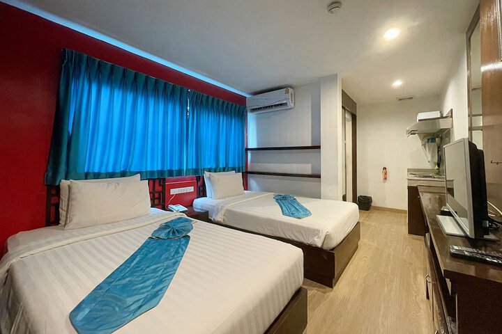 Room 26 of 71