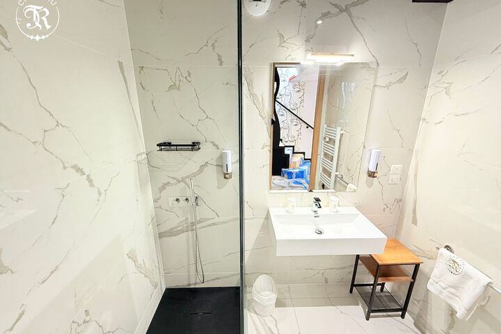 Room 173 of 217