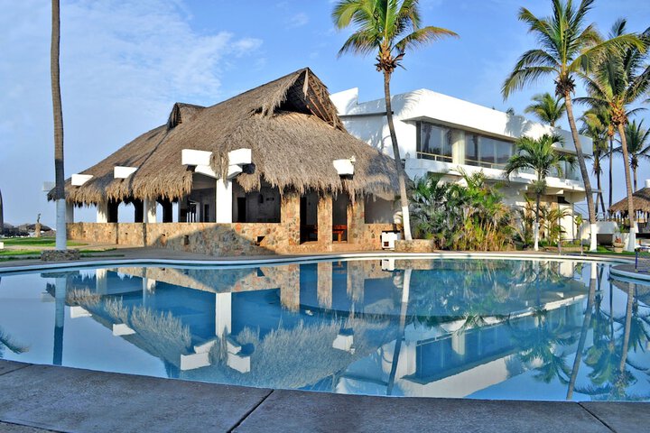 Pool Hotel