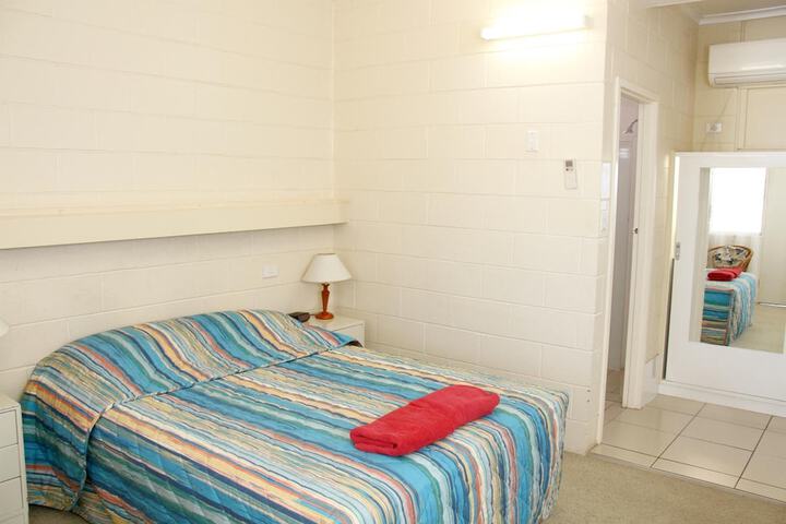 Room 6 of 29