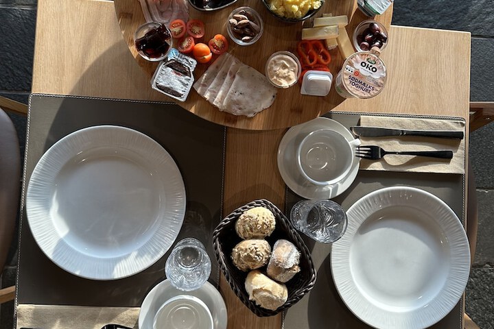 Dining 33 of 46