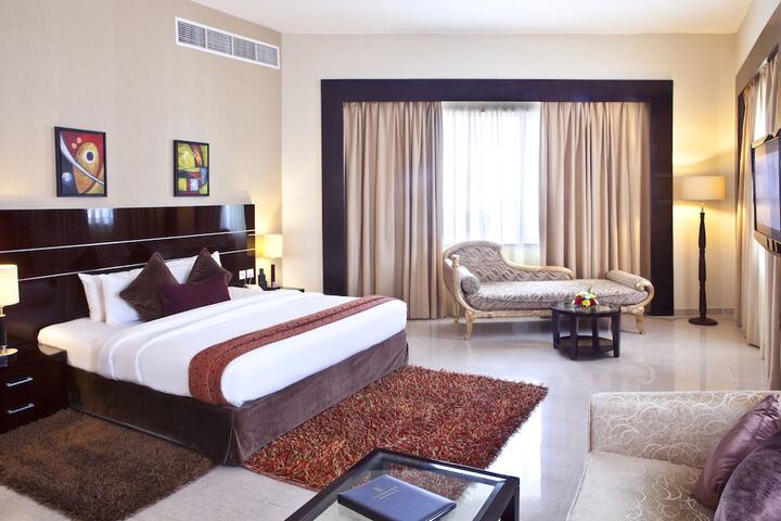 Room 3 of 32