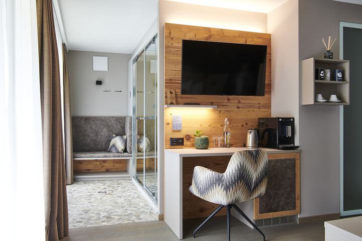 Room 32 of 104