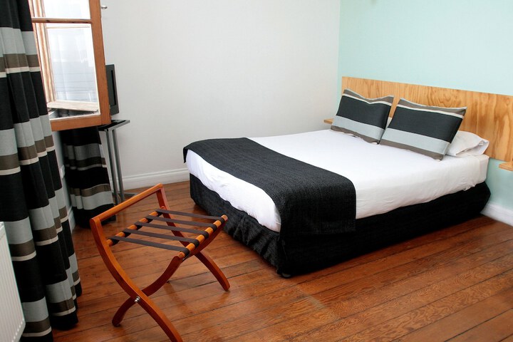Room 5 of 39