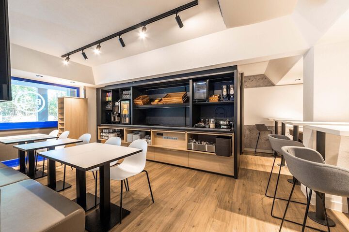 Dining Photos