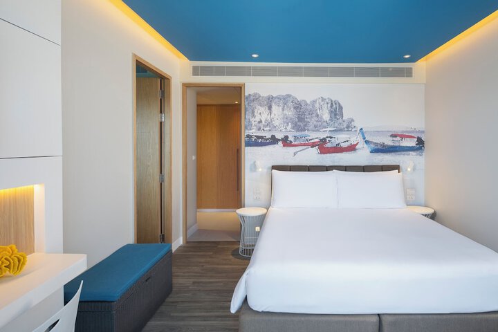 Room 35 of 175