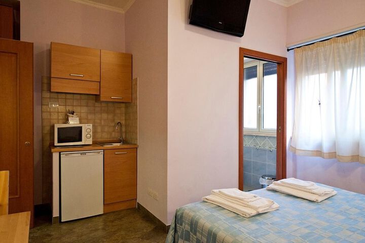 Room 16 of 35