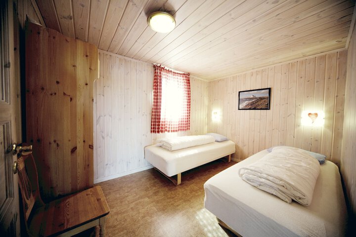 Room 12 of 51