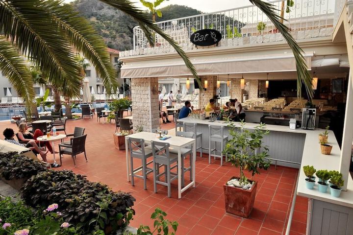 Pool Hotel