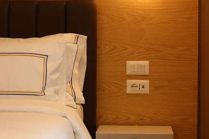 Room 52 of 112
