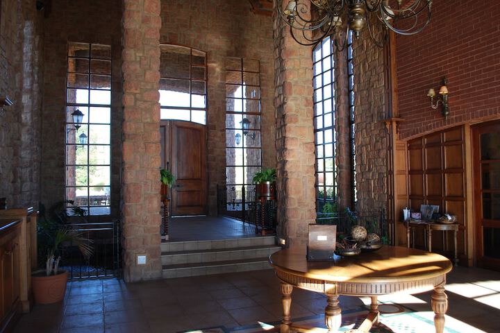 Hotel 2 of 88