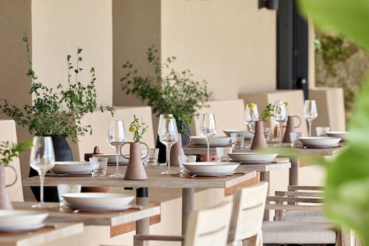 Dining 118 of 160