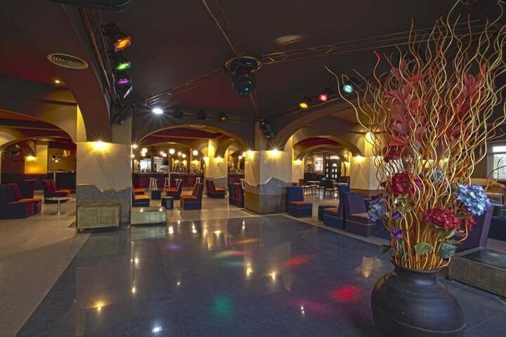 Hotel Lobby